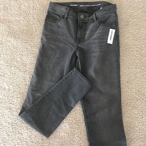Old Navy mid-rise gray skinny jeans.